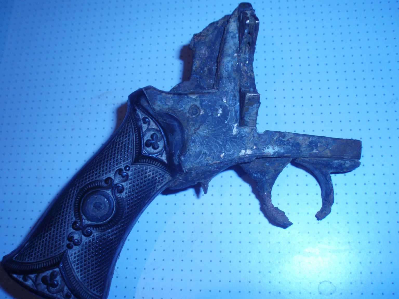 на металле остатки позалоты. / P1013209.JPG P1013209.JPG